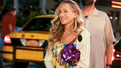 THE STORY BEHIND THE FENDI BAGUETTE