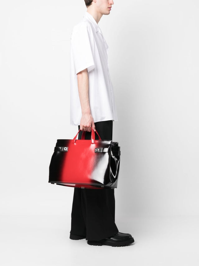 Tote bag with airbrushing in Black/Red