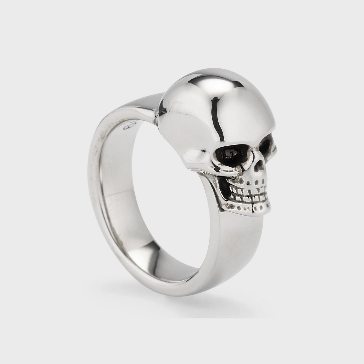 Side Skull Ring in Silver