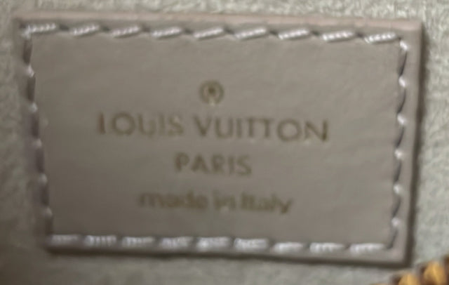 Louis Vuitton New Wave Chain Bag NM in Quilted Leather MM