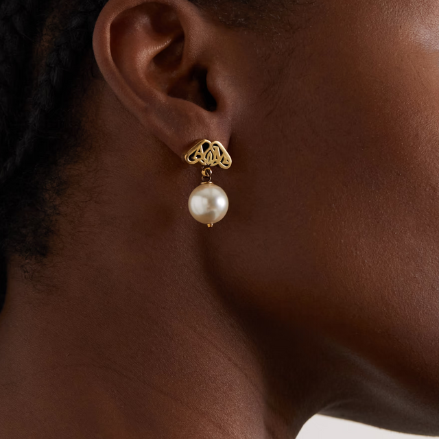 Seal Logo Pearl Earrings in Gold