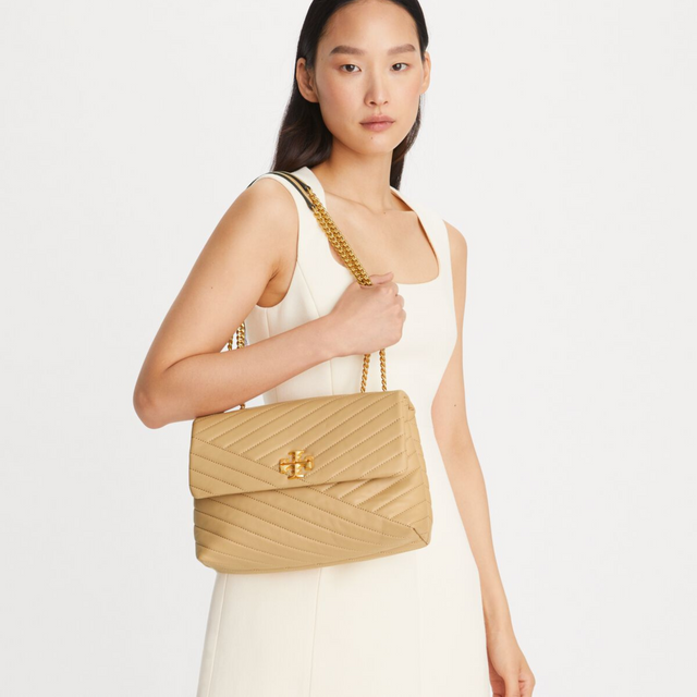 Kira Chevron Bag in Desert Dune