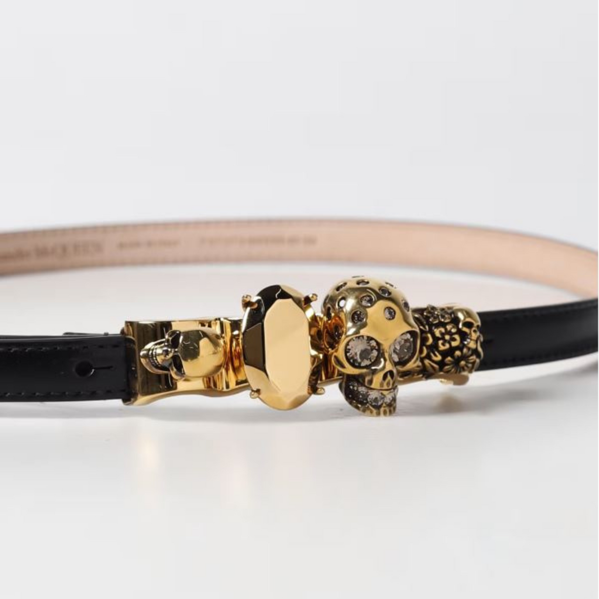 The Knuckle Belt in Black/Gold