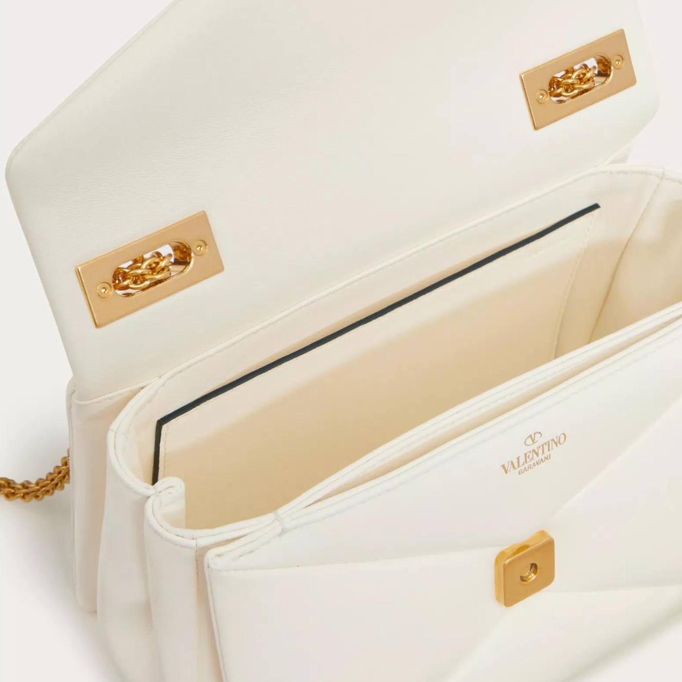 One Stud Nappa Bag With Chain In Ivory Handbags VALENTINO - LOLAMIR